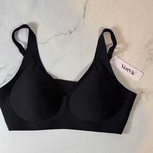 PRICE DROP!!VertVie Seamless Black Comfort Wireless Bra